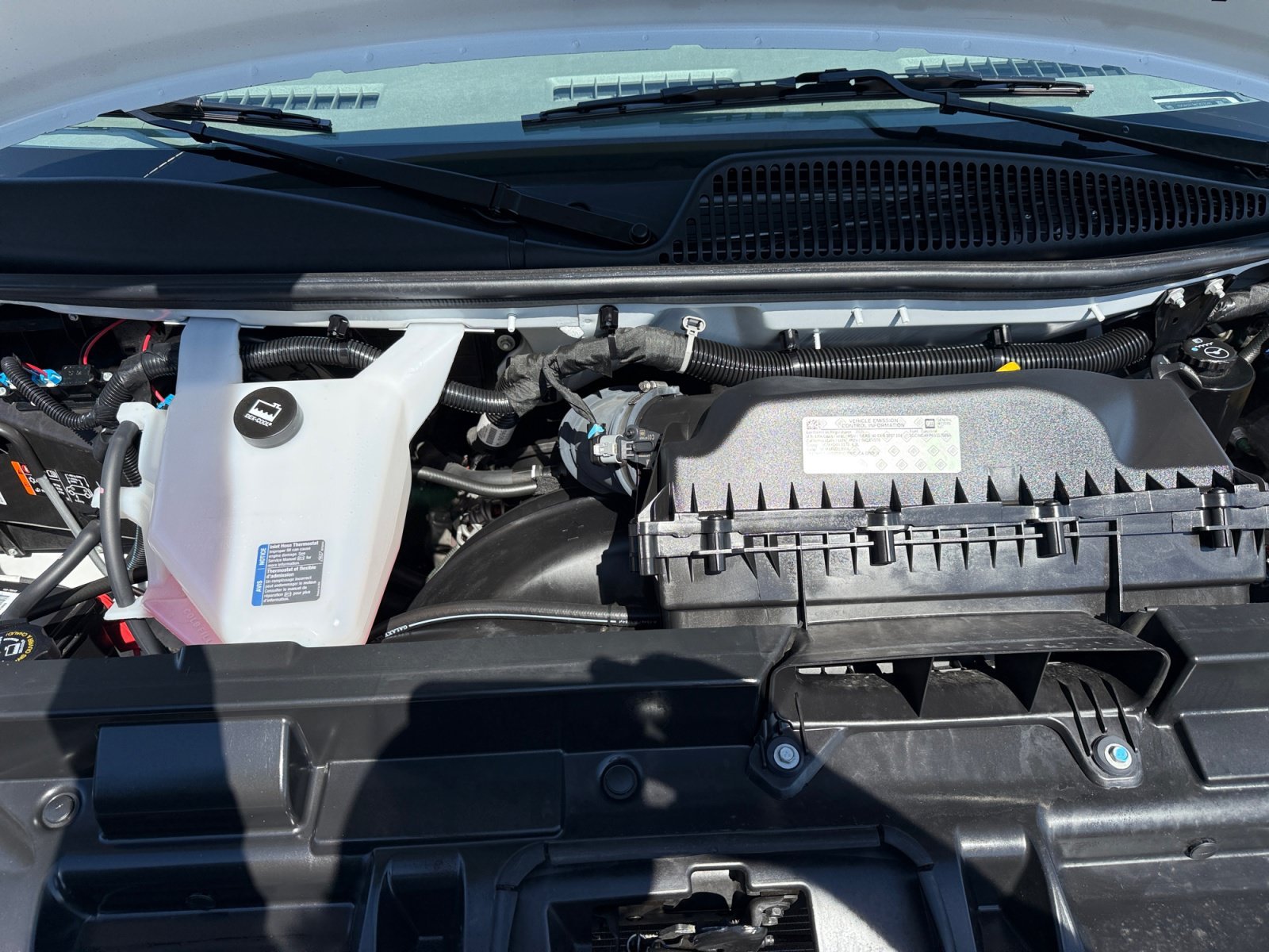 Used 2025 Summit White Chevrolet Work Van image 19