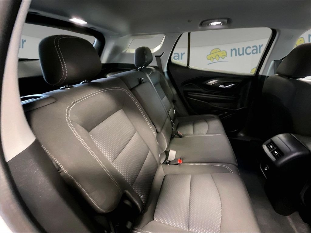 Used 2024 White GMC SLE image 16