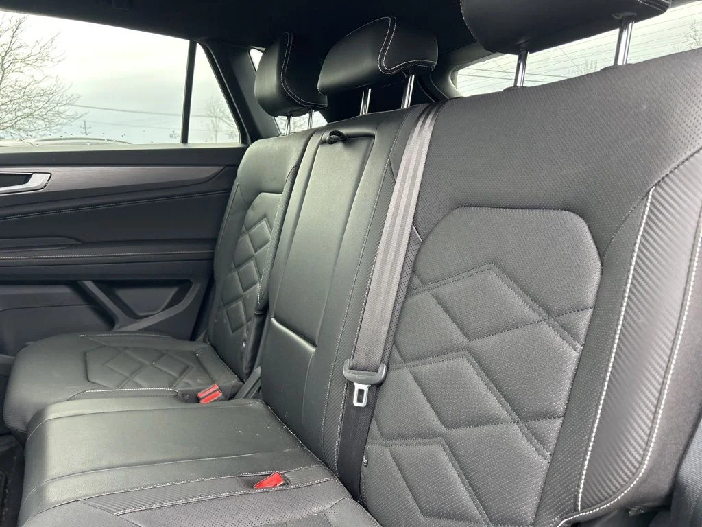 Used 2024 Gray Volkswagen 2.0T SE image 6