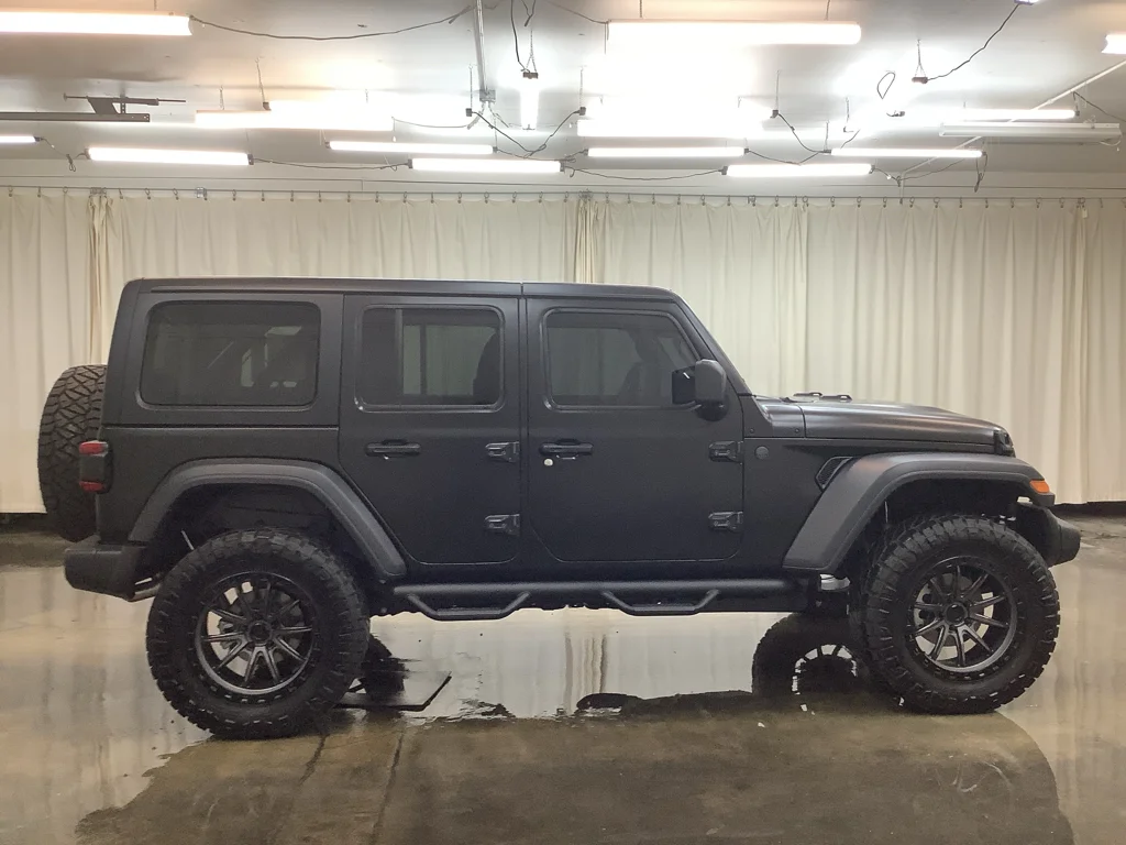 New 2026 Anvil Clear-Coat Exterior Paint Jeep Sport S image 4