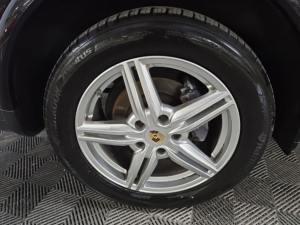 Used 2017 Black Porsche Base image 14