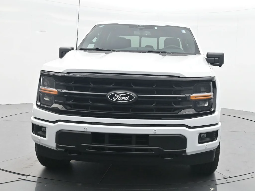 New 2026 Oxford White Ford XLT image 2