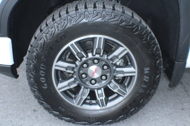 Certified Used 2024 Summit White GMC AT4 image 5
