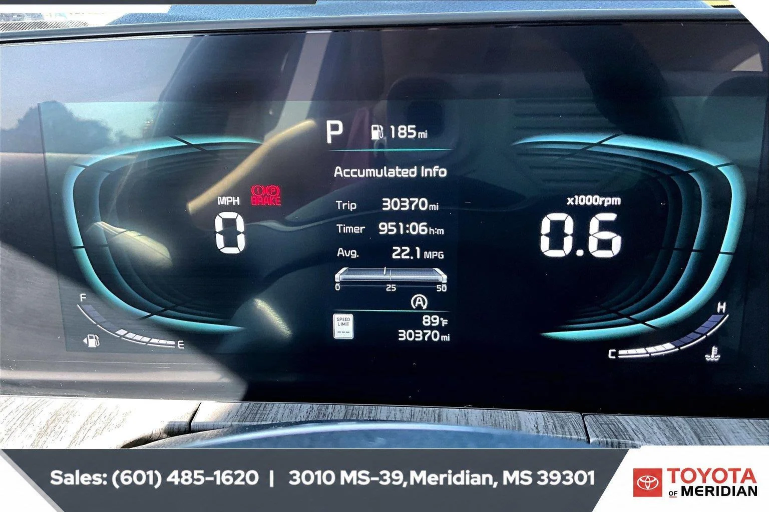 Used 2025 Glacial White Pearl Kia EX image 14