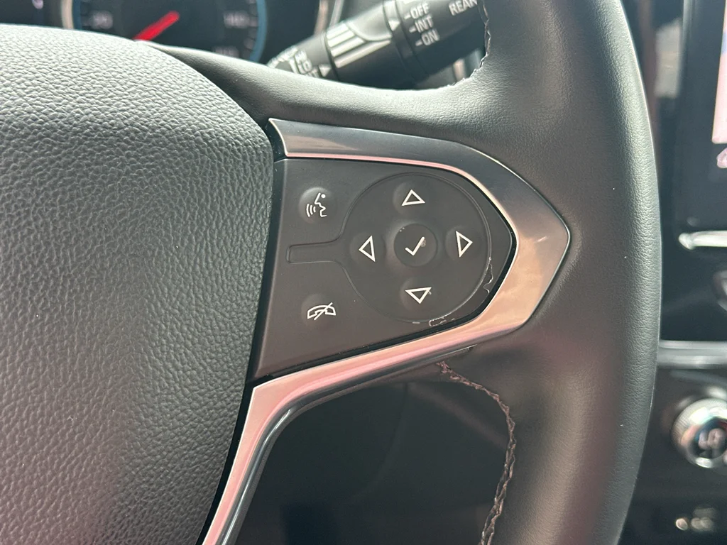 Used 2023 Mosaic Black Metallic Chevrolet RS image 17