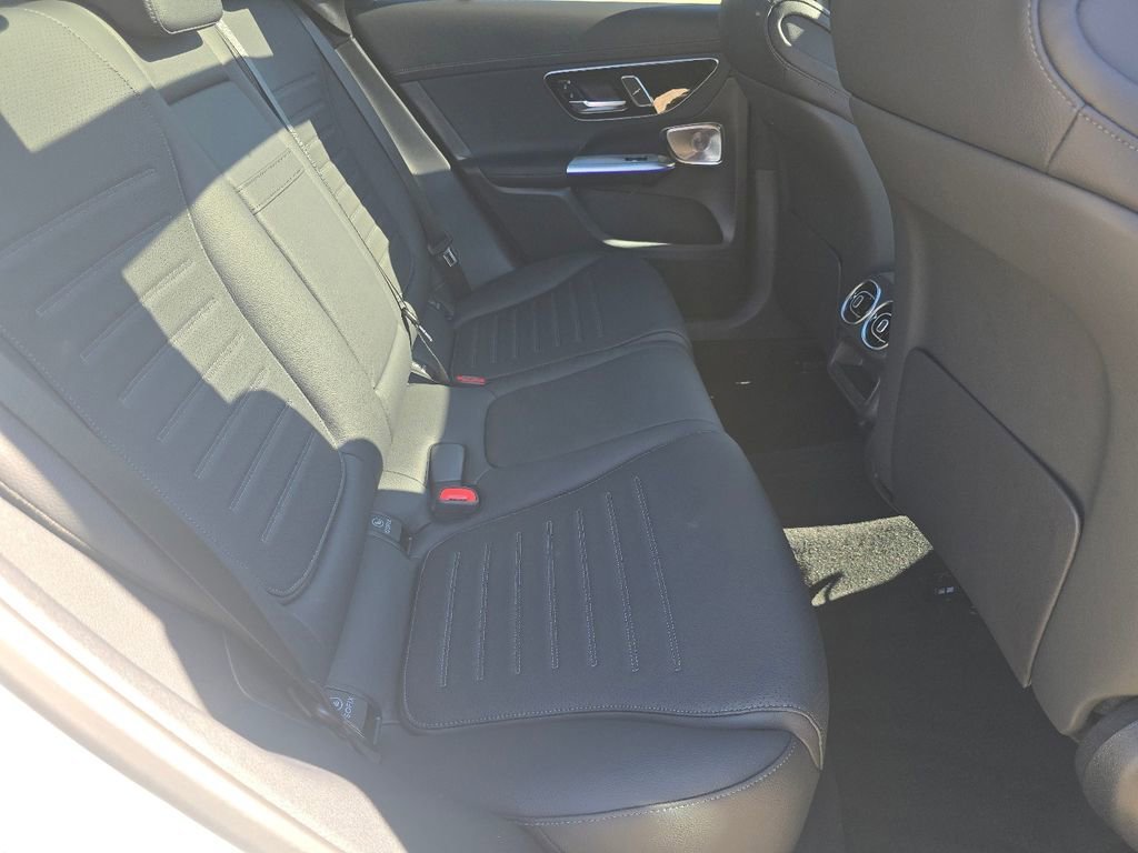 New 2026 Polar White Mercedes-Benz GLC 300 image 59