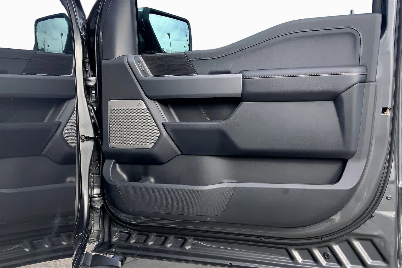 Used 2026 Carbonized Gray Metallic Ford LARIAT image 23