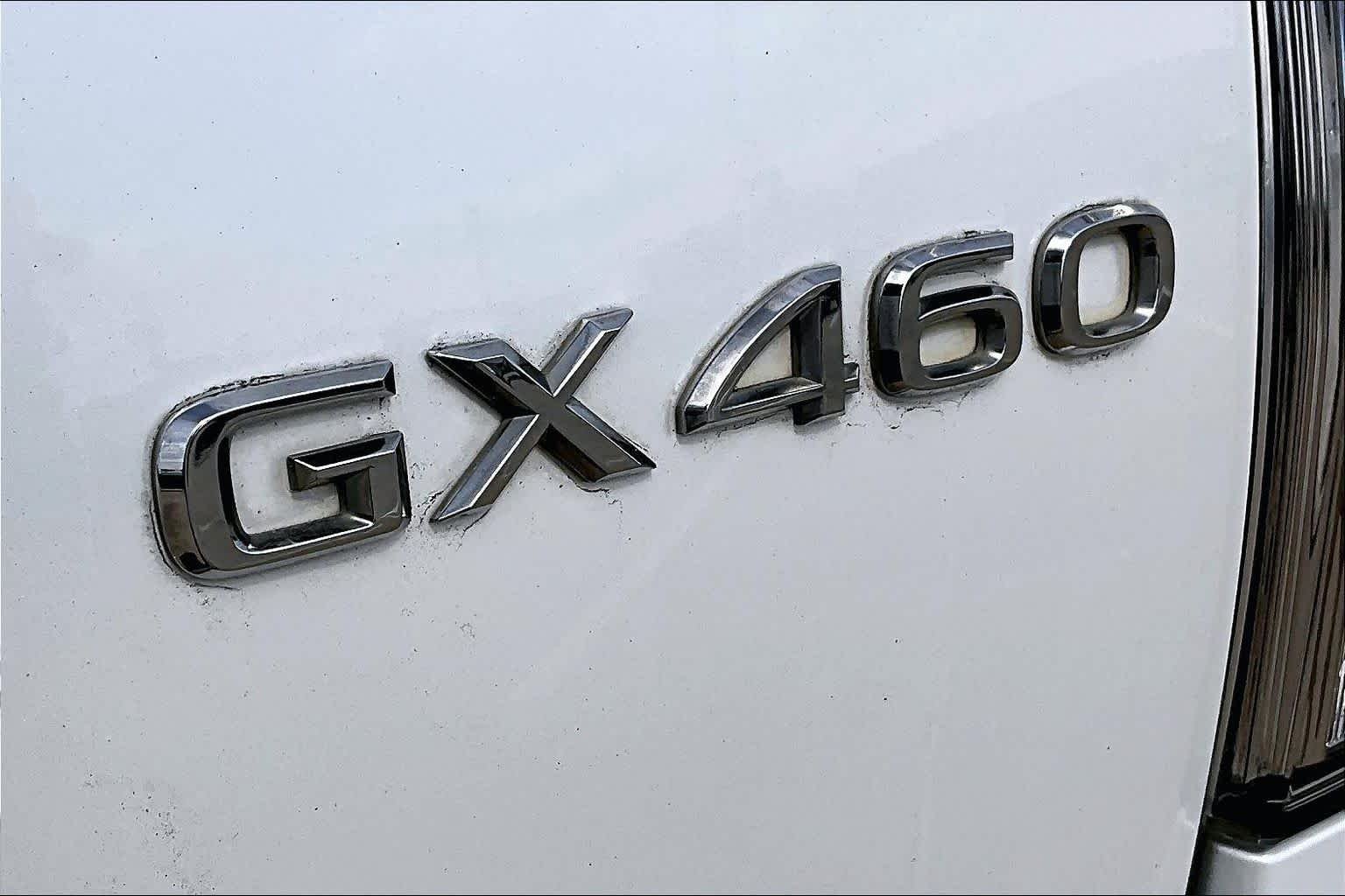 Used 2018 Starfire Pearl Lexus Luxury image 10