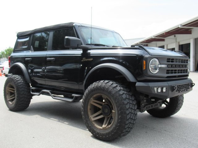 2023 Ford Bronco Base