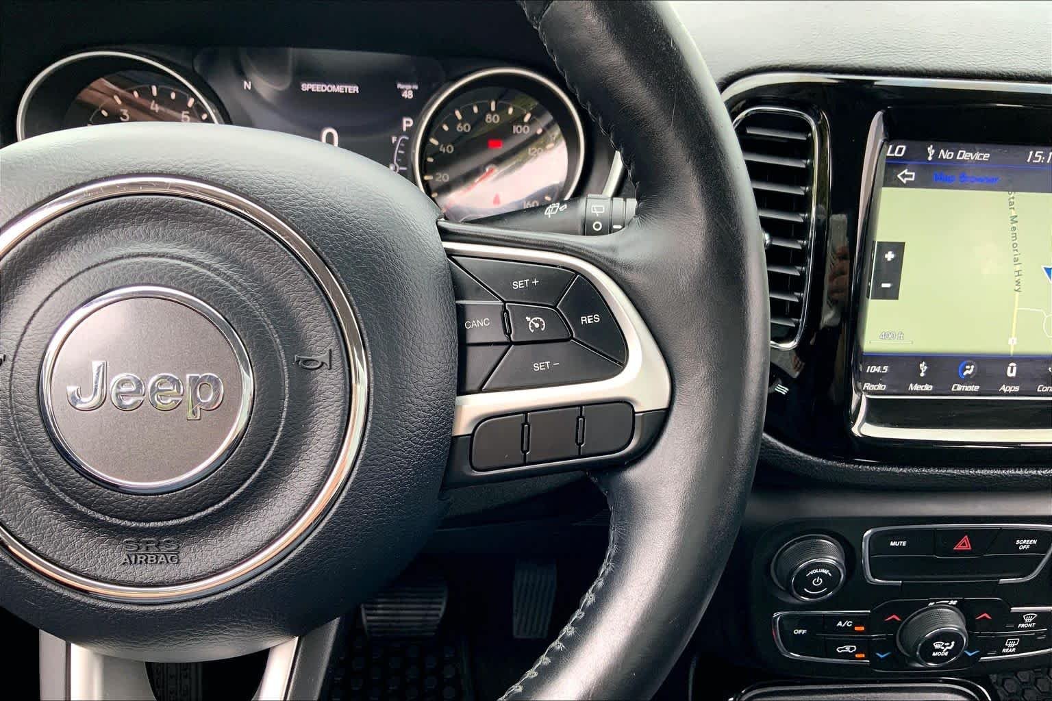 Used 2018 Diamond Black Crystal Pearlcoat Jeep Altitude image 25