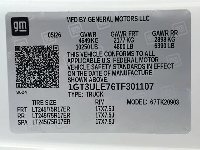 New 2026 Summit White GMC Pro image 18