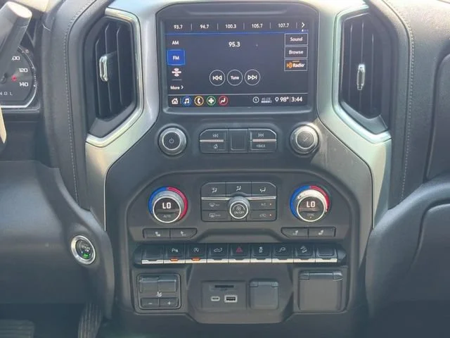 Used 2020 BLACK Chevrolet LT image 13