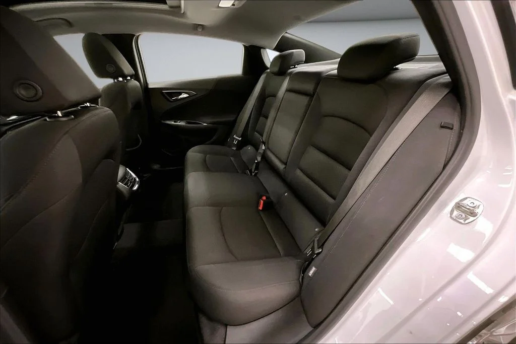 Used 2023 White Chevrolet LT image 22