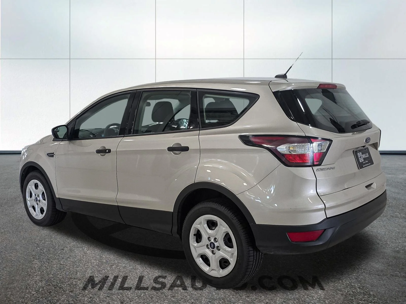 Used 2017 Gold Ford S image 4