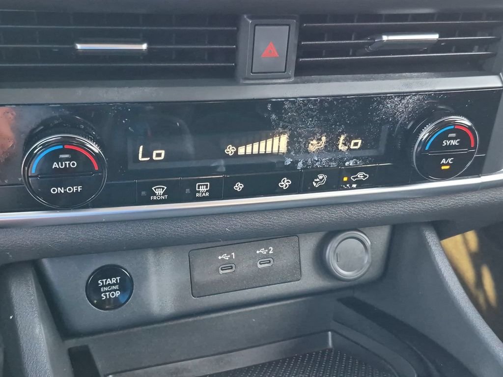 Used 2025 White Nissan SV image 18