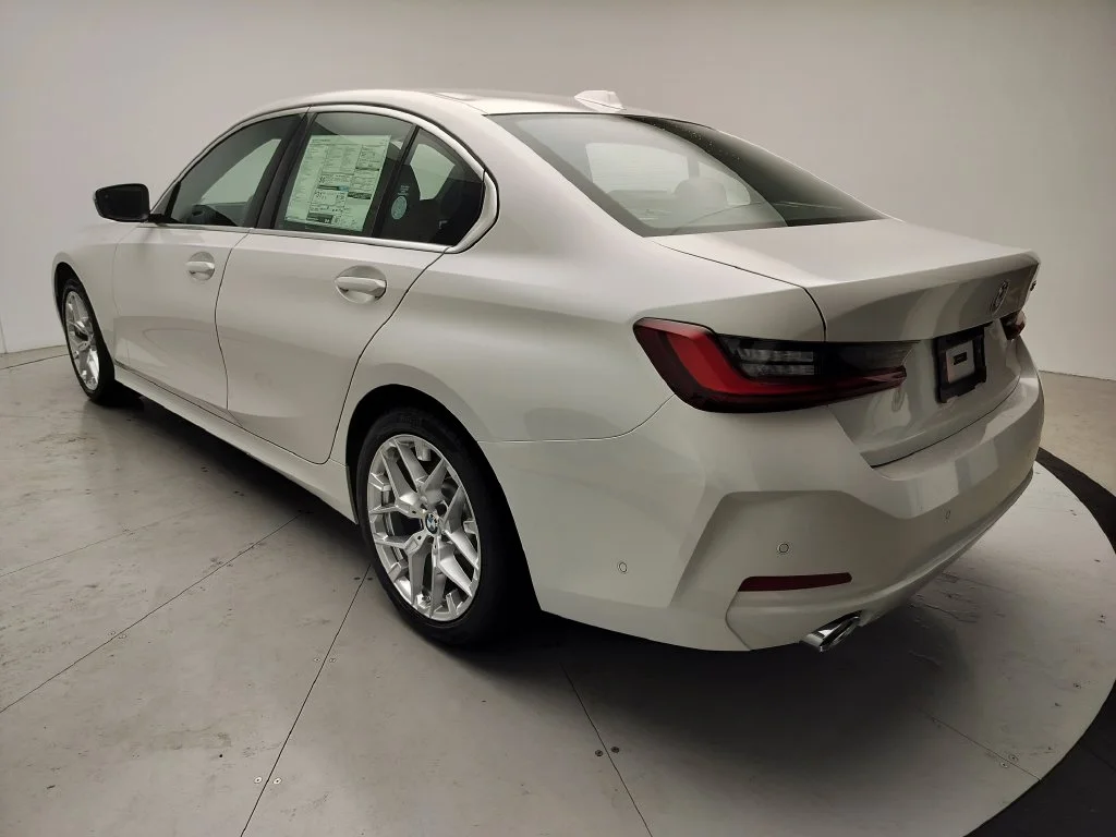 New 2026 Mineral White Metallic BMW 330i image 4