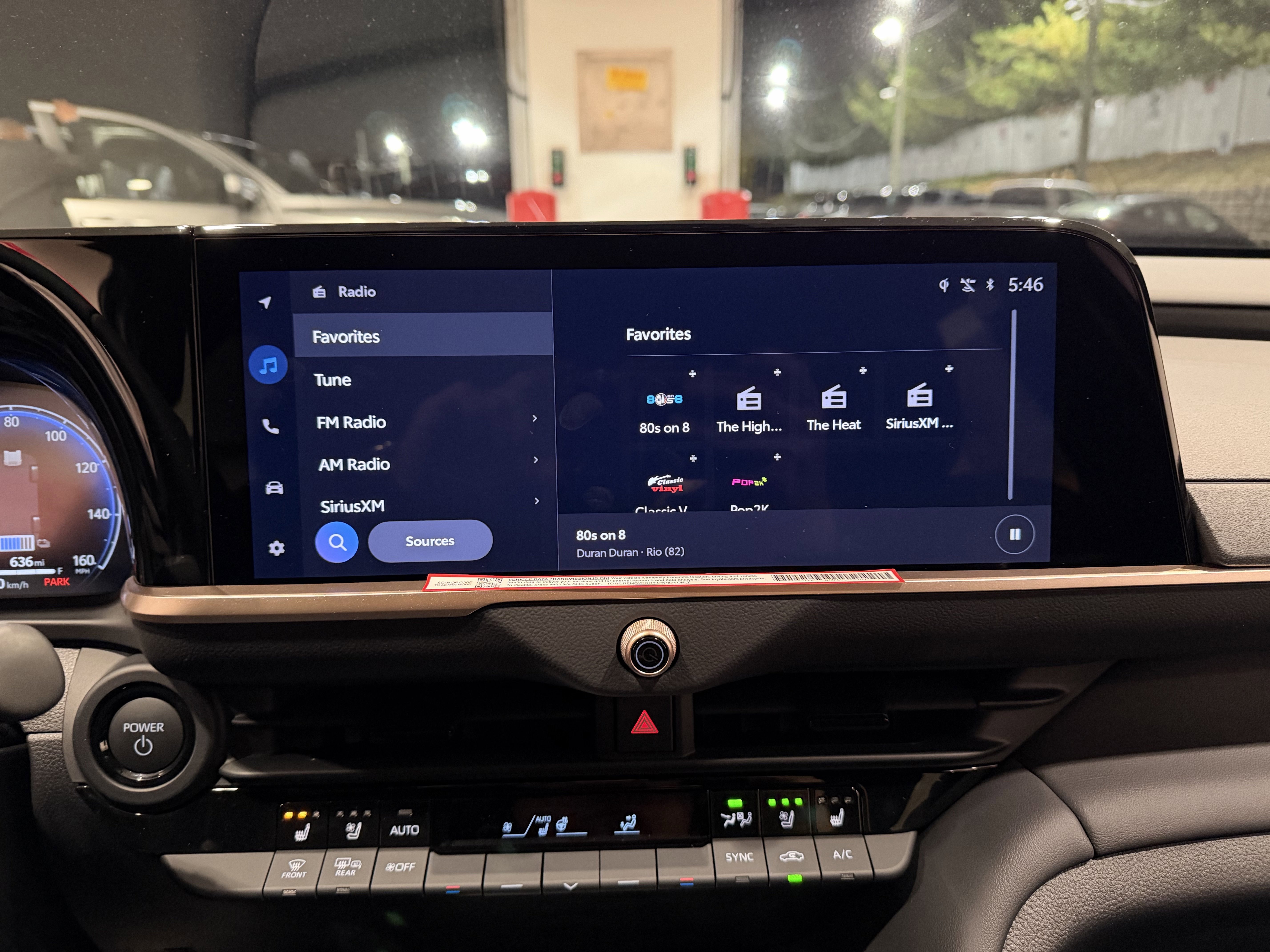 2025 Toyota Crown Signia XLE - Photo 15