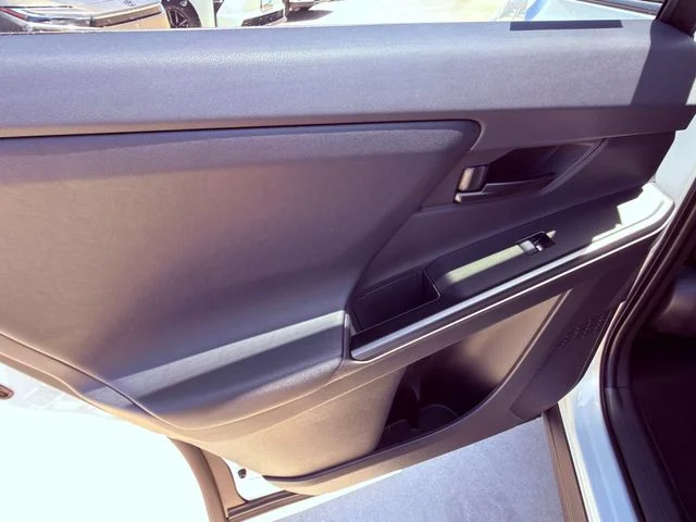 New 2026 Wind Chill Pearl with Midnight Black Metallic roof Toyota Limited image 26