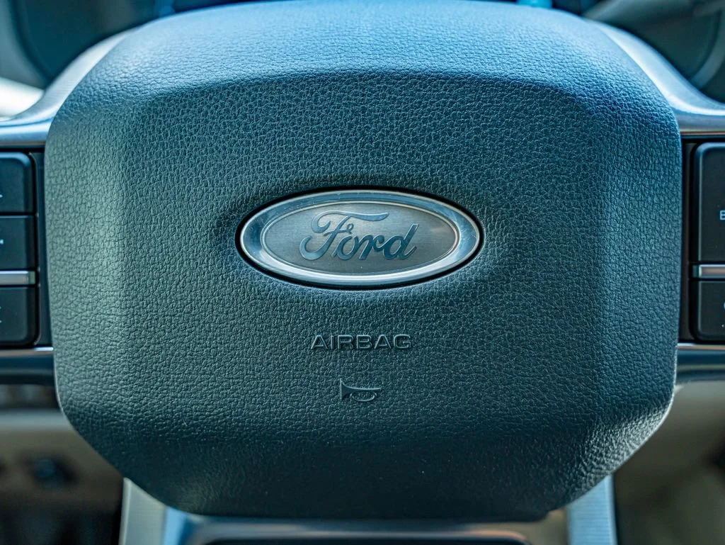 Used 2025 Agate Black Metallic Ford Platinum image 25