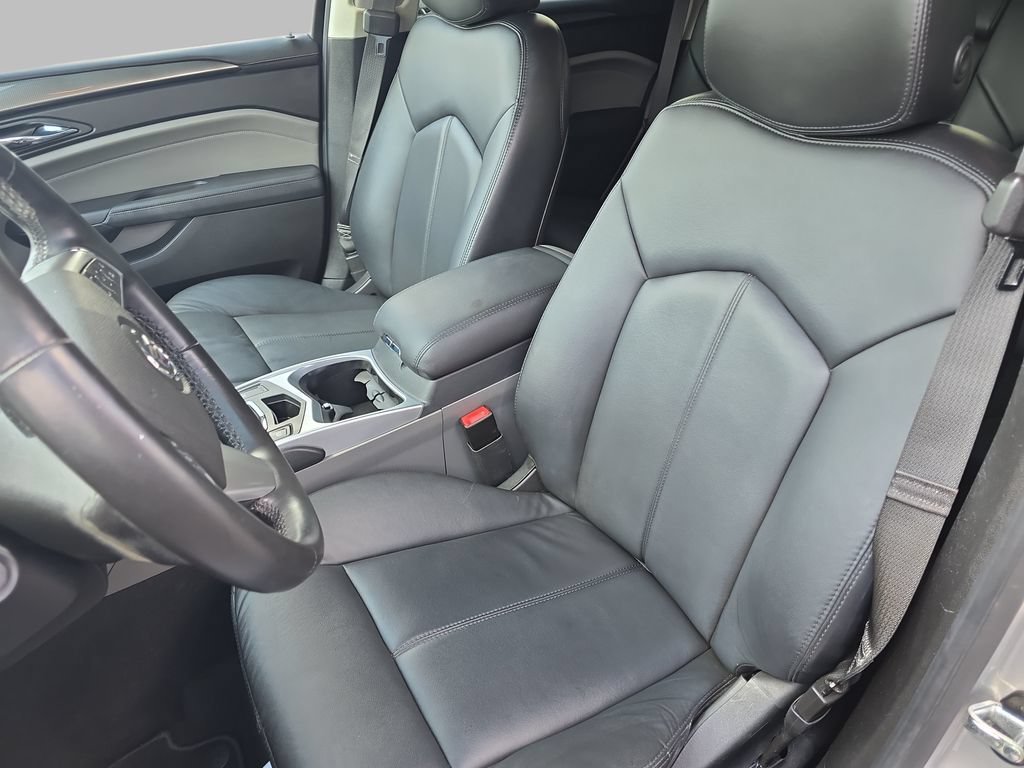 Used 2011 RADIANT SILVER METALLIC Cadillac Base image 15