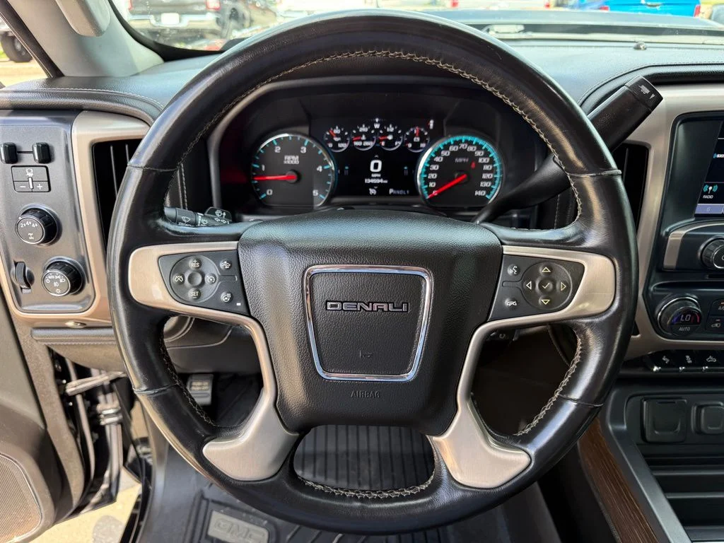 Used 2018 Black GMC Denali image 17