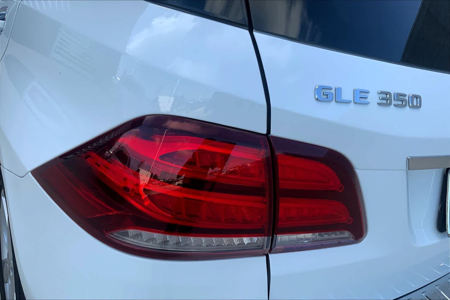 Used 2017 Polar White Mercedes-Benz GLE 350 image 25