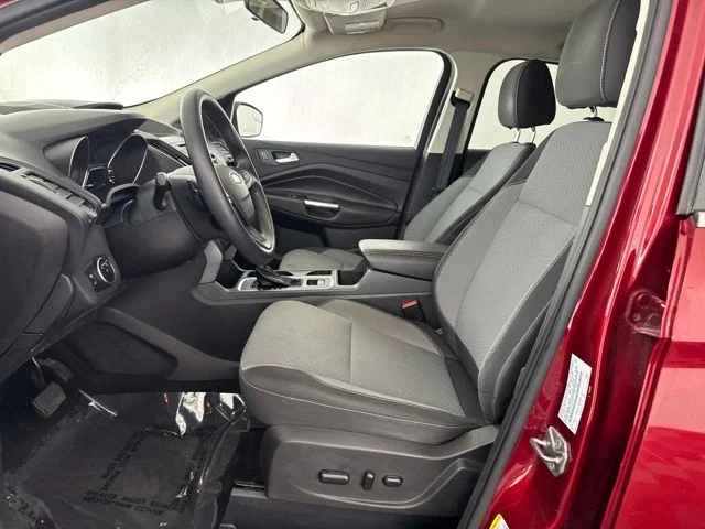 Used 2017 Red Ford SE image 25