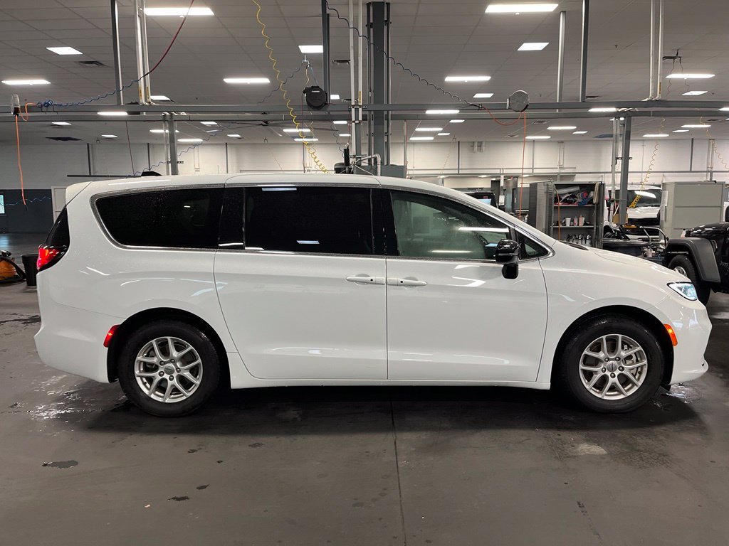 Certified Used 2025 White Chrysler Select image 11