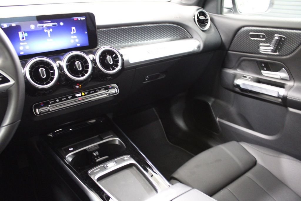 Certified Used 2026  Mercedes-Benz GLB 250 image 19