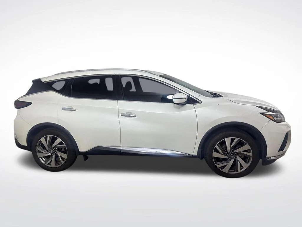 Used 2020 White Nissan SL image 2