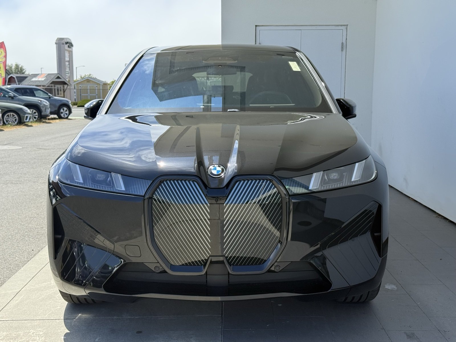 2026 Bmw iX photo 2