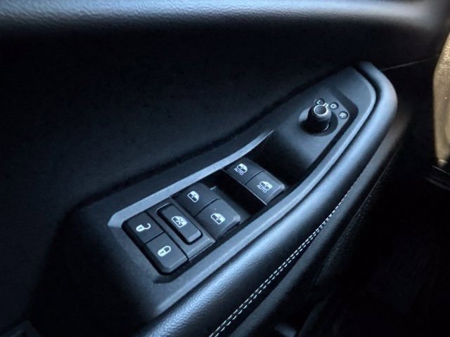 Used 2021 Diamond Black Jeep Altitude image 10