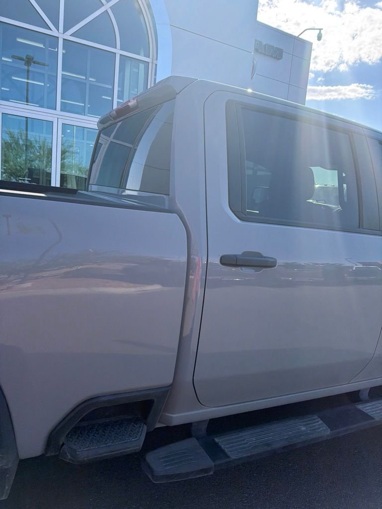 Used 2025 Gray Chevrolet Custom image 17