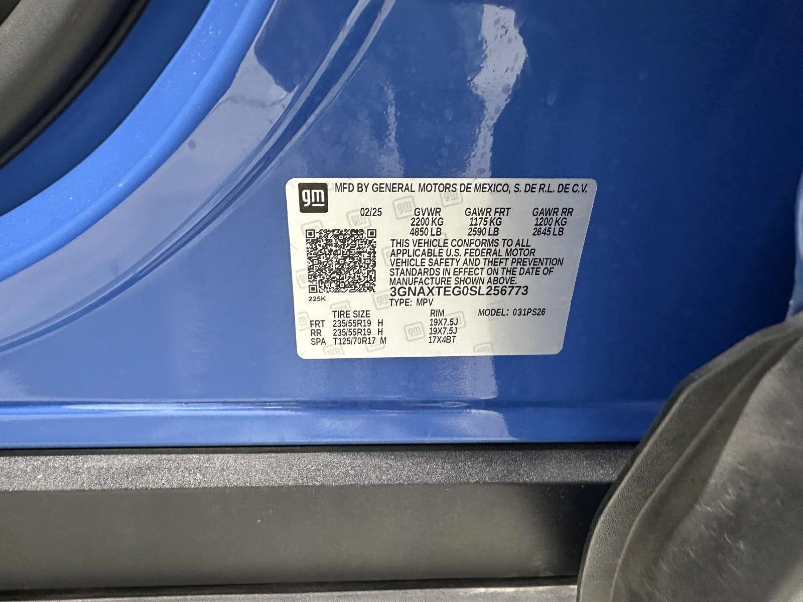 Used 2025 Reef Blue Metallic Chevrolet RS image 28