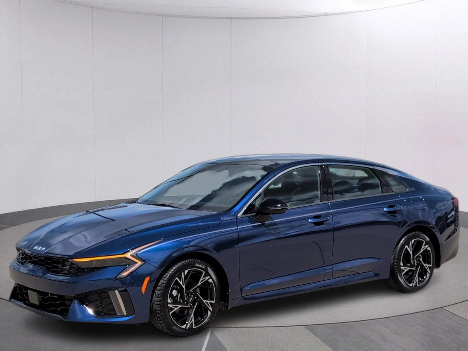 Used 2025 Yacht Blue Kia GT-Line image 1