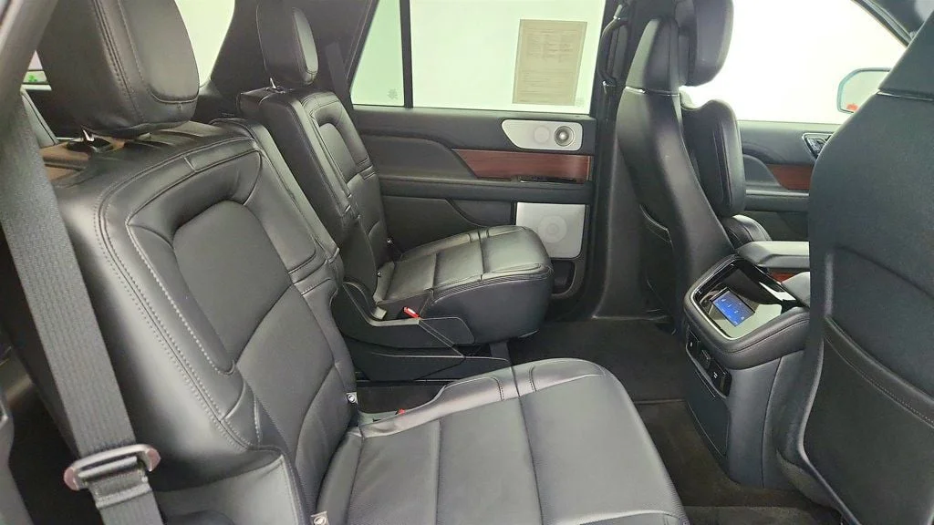 Used 2023 Infinite Black Metallic Clearcoat Lincoln Reserve 4x4 with Equipment 201A & 22