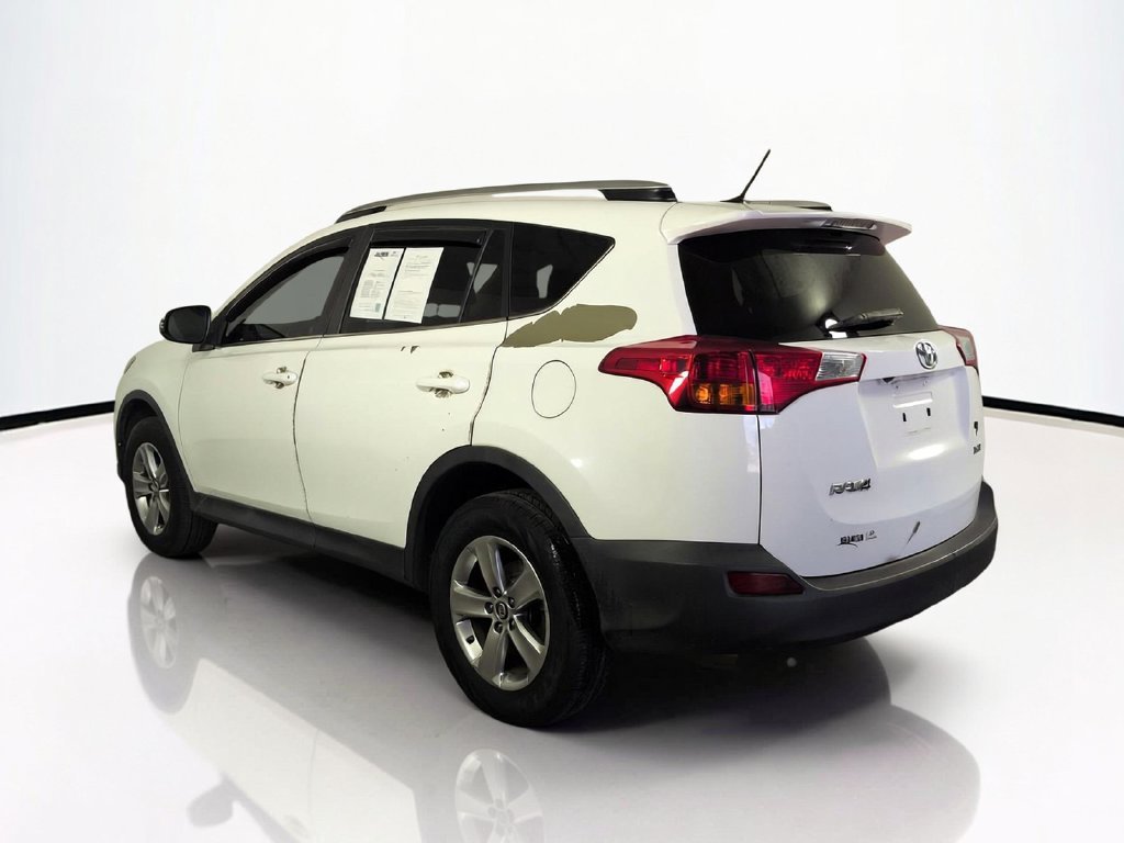 2015 Toyota RAV4 XLE - Photo 9