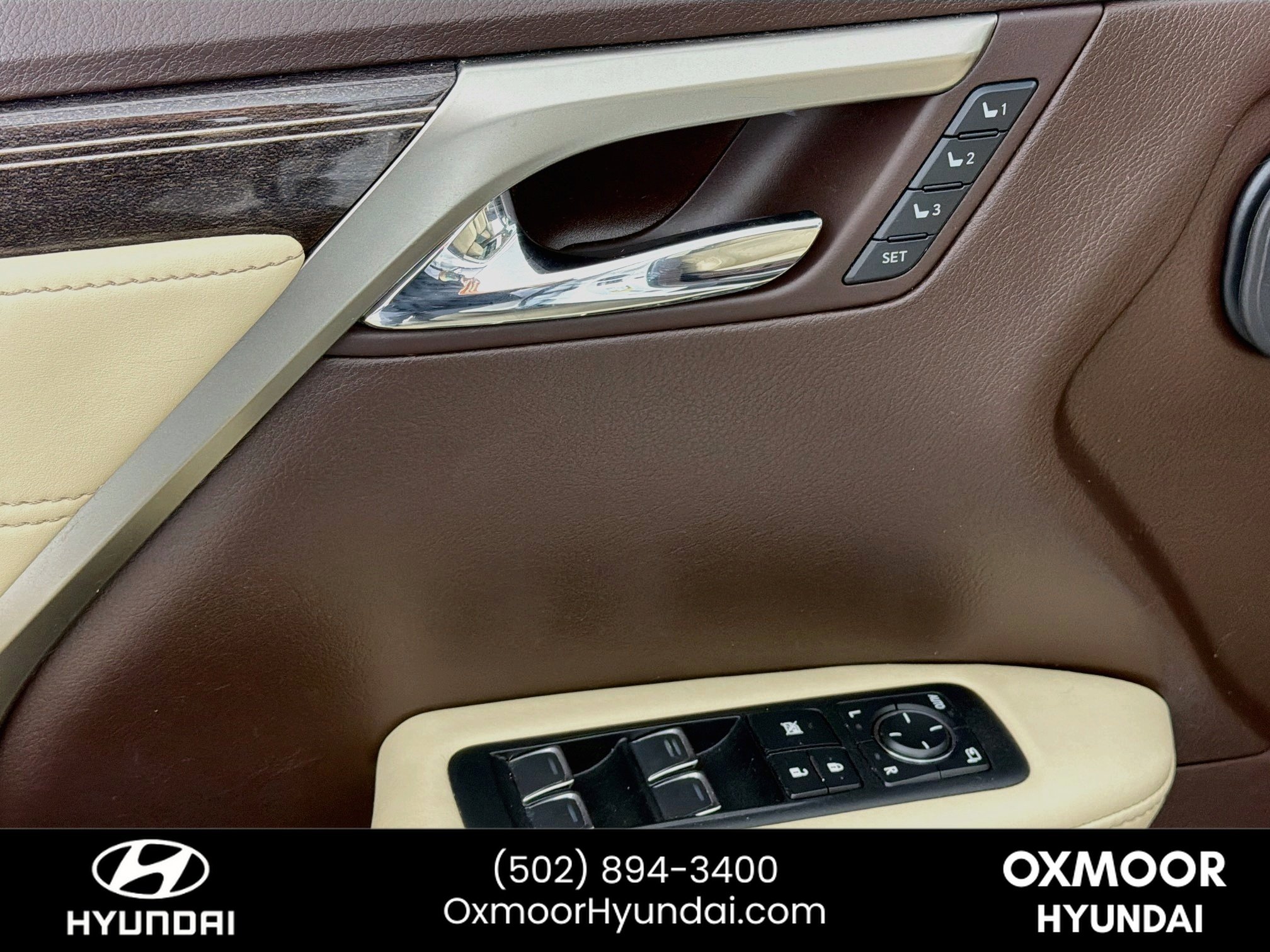 Used 2017 Eminent White Pearl Lexus Base image 18