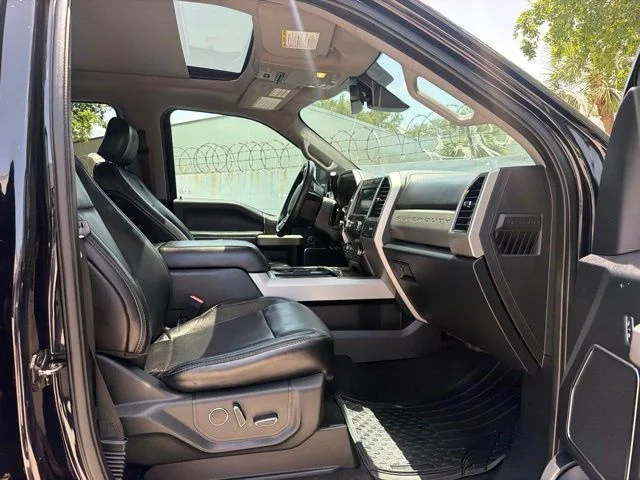 Used 2019 Black Ford Lariat image 10