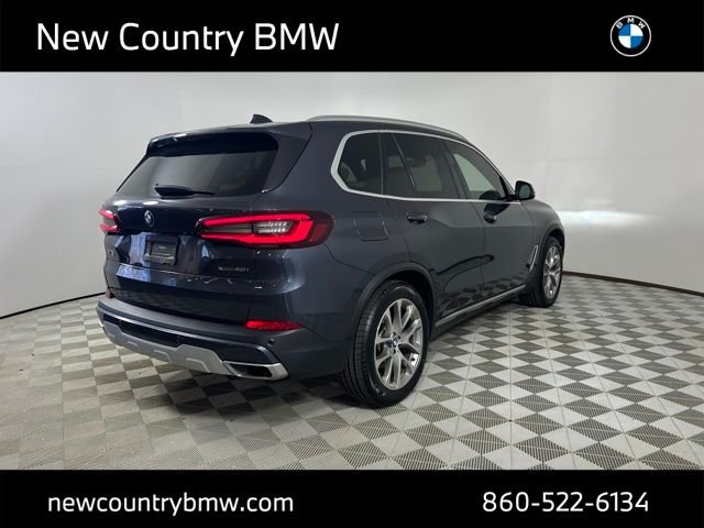 Used 2021 Arctic Grey Metallic BMW xDrive40i image 7