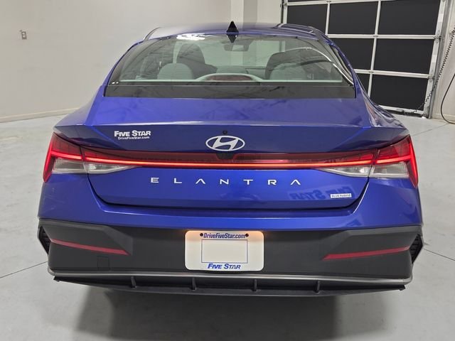 Used 2025 Blue Hyundai Blue image 9