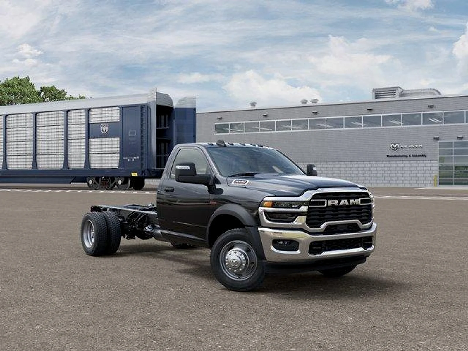 New 2026 Diamond Black Crystal Pearl-Coat Exterior Paint RAM  image 5