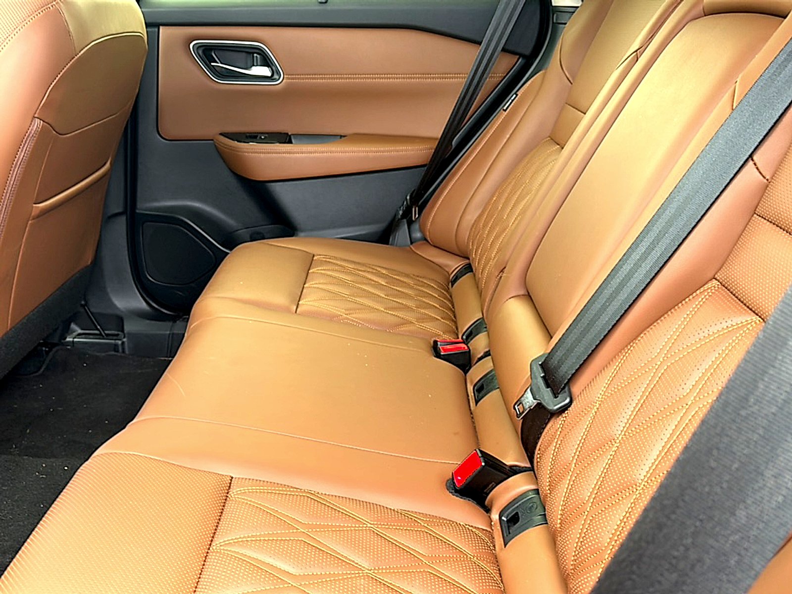 Used 2025 Gun Metallic Nissan Platinum FWD image 19