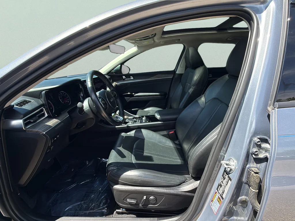 2023 Kia K5 EX - Photo 10