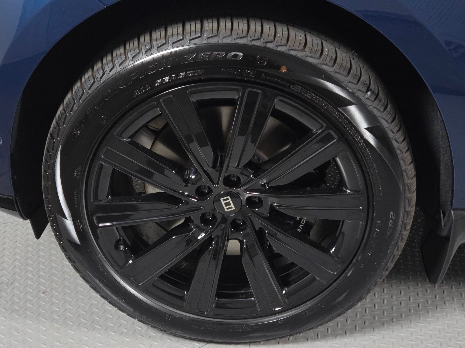New 2027 Petrolix Blue Land Rover Autobiography image 9