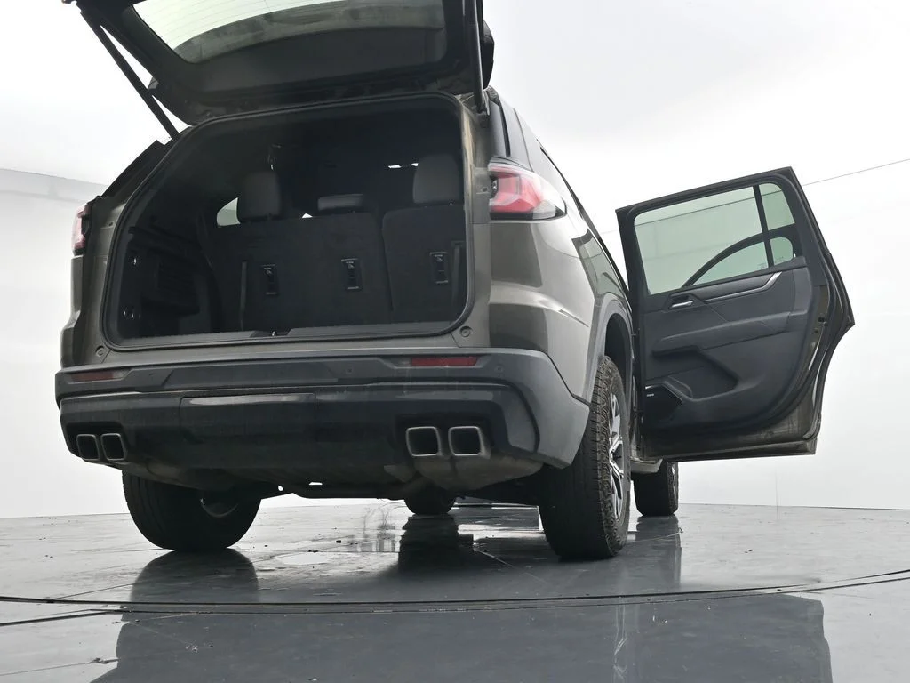 Used 2025 Brown GMC AT4 image 30