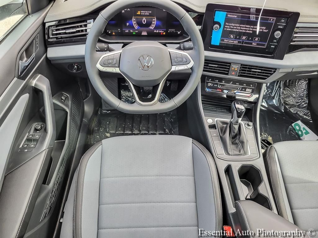New 2026 Opal White Pearl Volkswagen 1.5T SE image 9