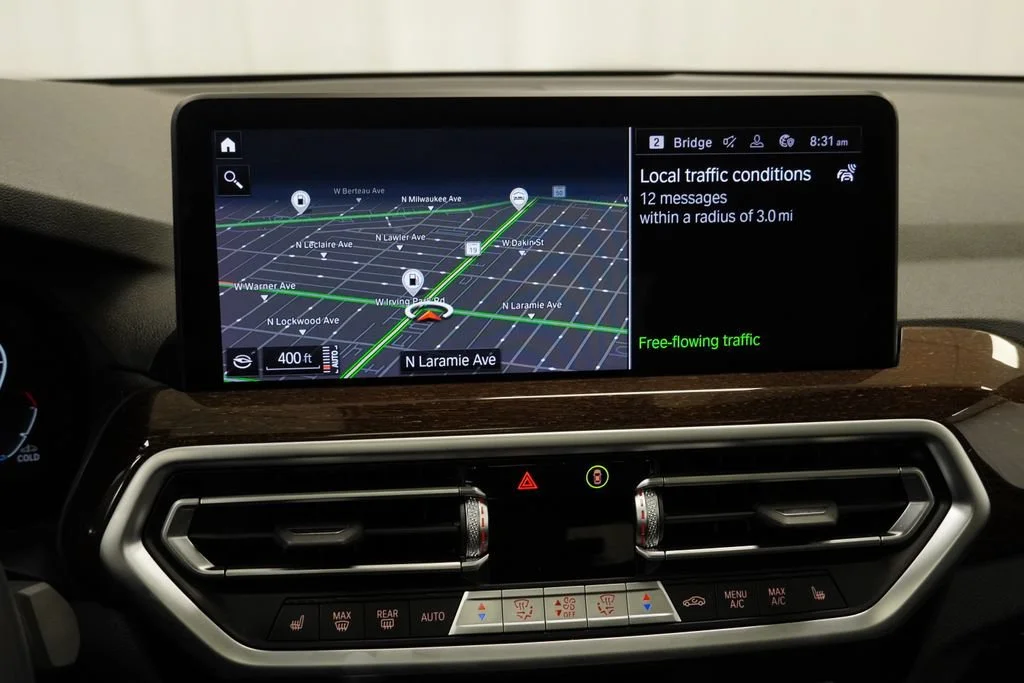 Used 2024 Gray BMW xDrive30i image 19