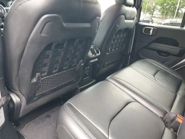 Used 2021 Billet Silver Metallic Clearcoat Jeep Unlimited Rubicon image 24