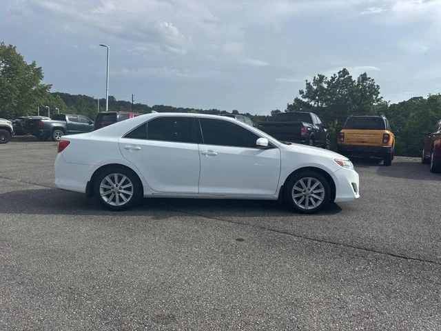 Used 2012 White Toyota XLE image 4